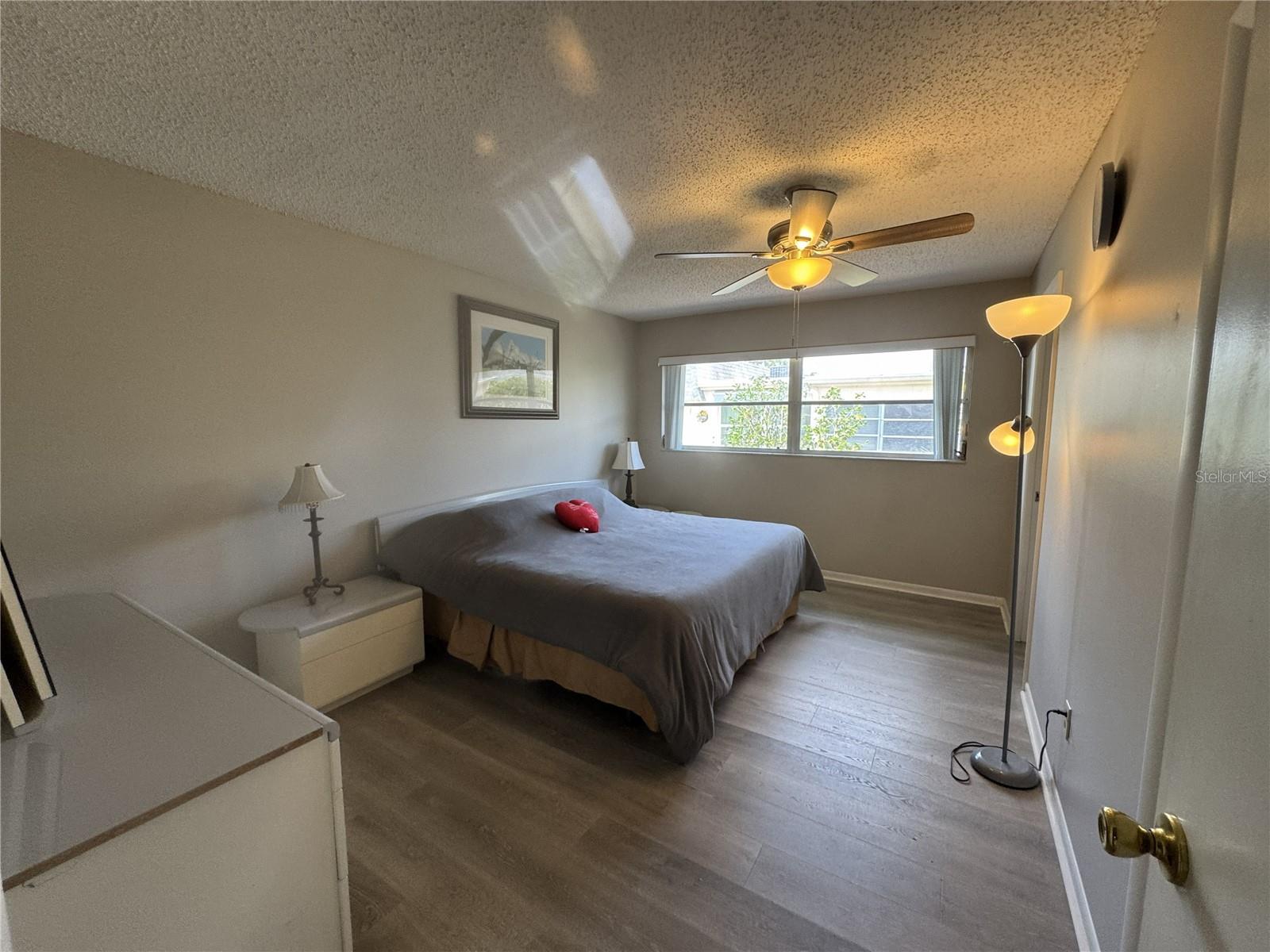 Listing photo id 7 for 7007 Versailles N N-a