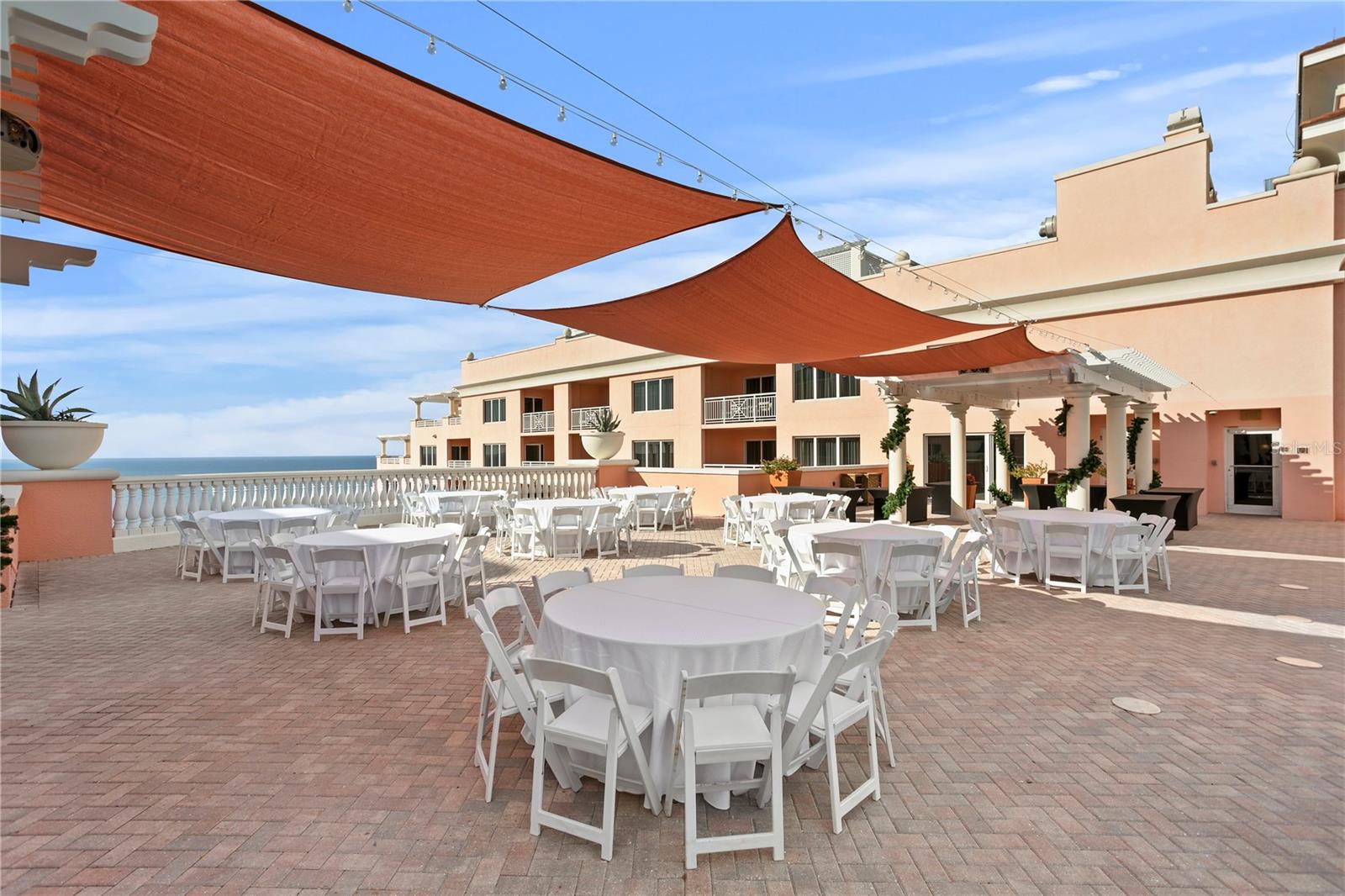 Image 90 of 92 For 301 Gulfview Boulevard 604