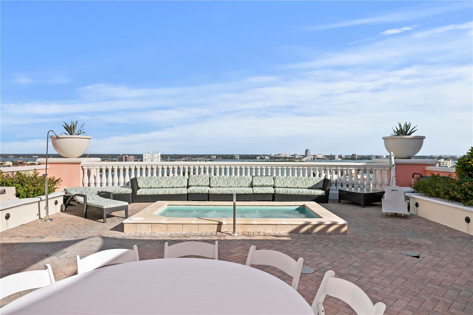 Image 91 of 92 For 301 Gulfview Boulevard 604