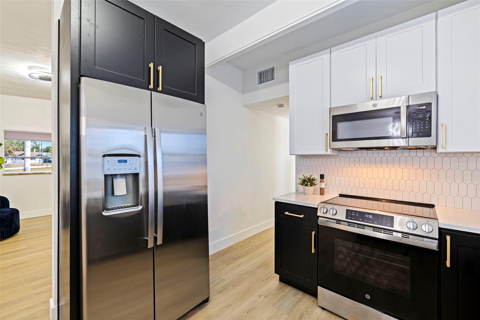 Image 11 of 21 For 1235 45th Street N