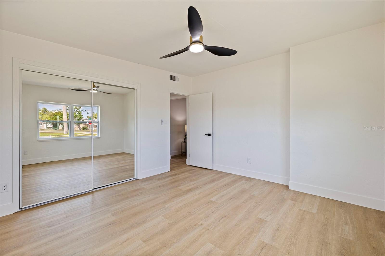 Image 13 of 21 For 1235 45th Street N