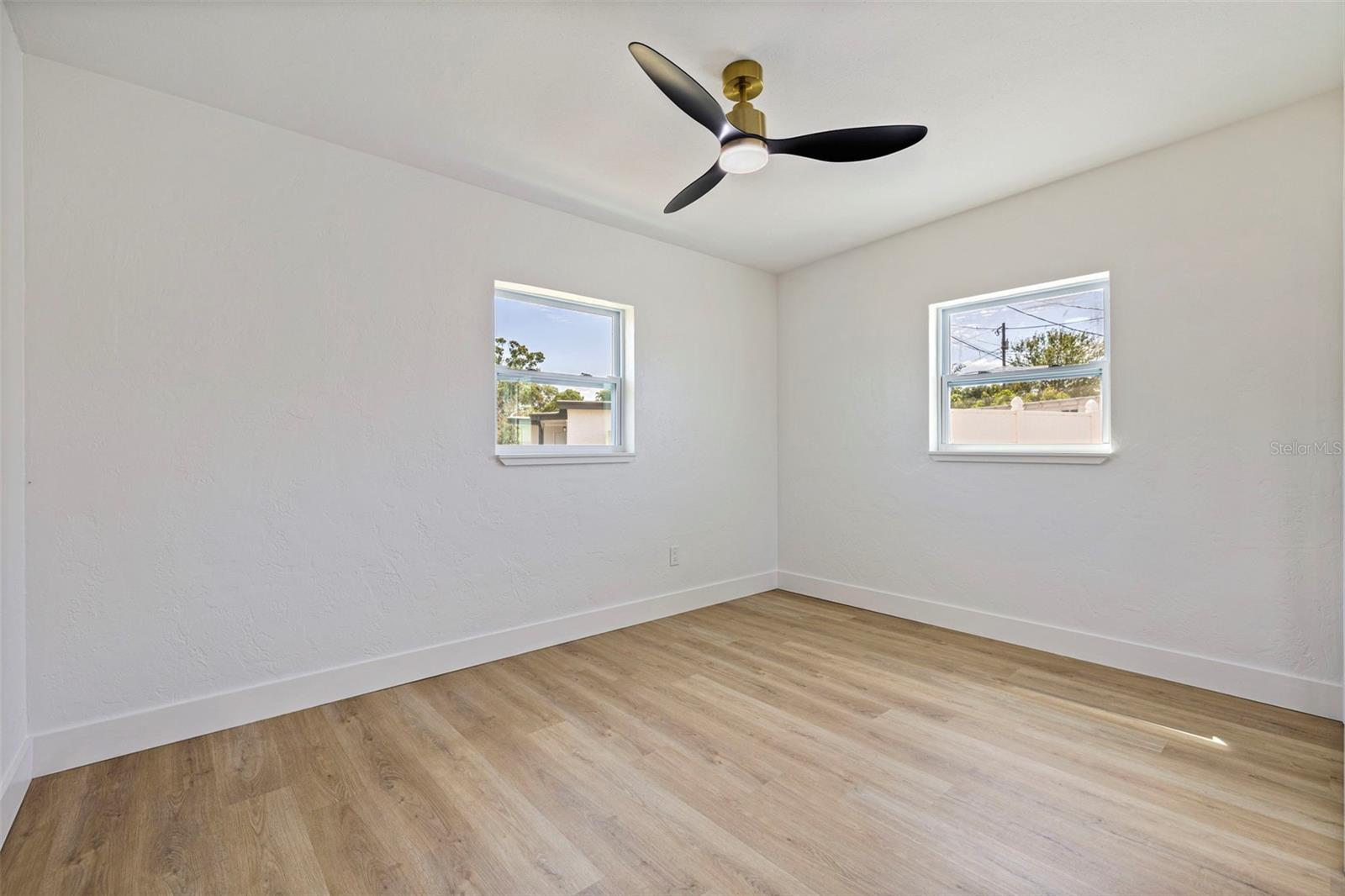 Image 15 of 21 For 1235 45th Street N