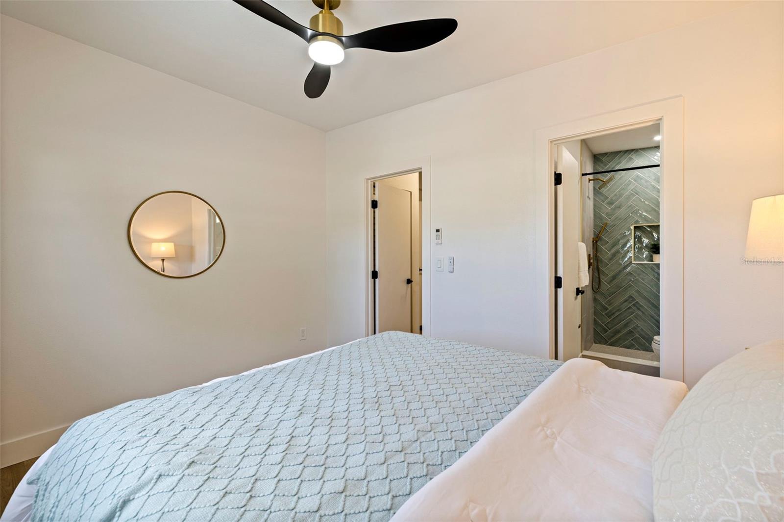 Image 18 of 21 For 1235 45th Street N