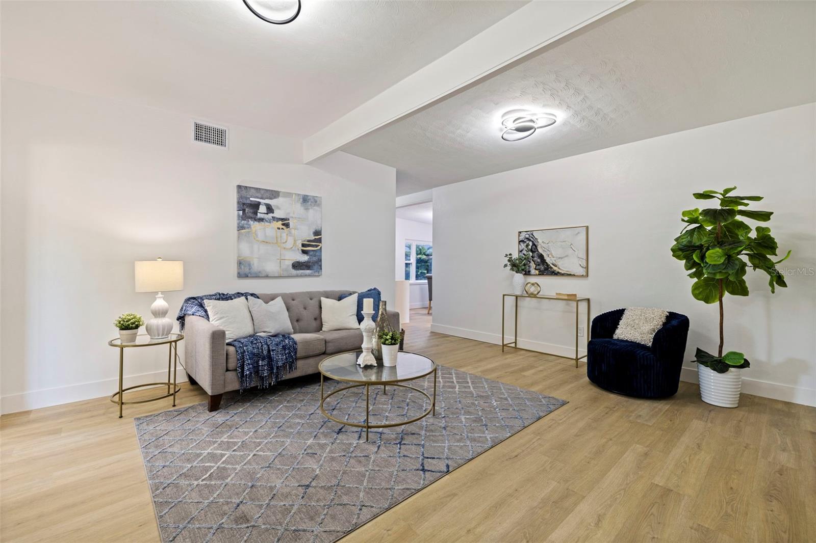 Image 4 of 21 For 1235 45th Street N