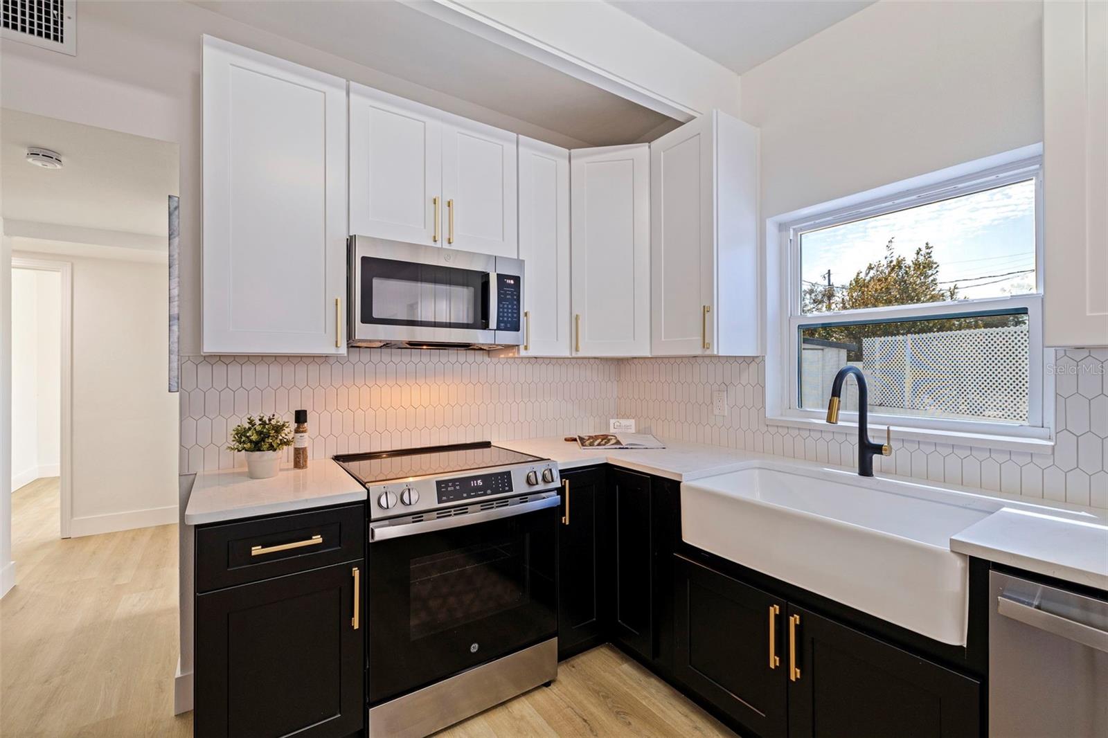 Image 9 of 21 For 1235 45th Street N
