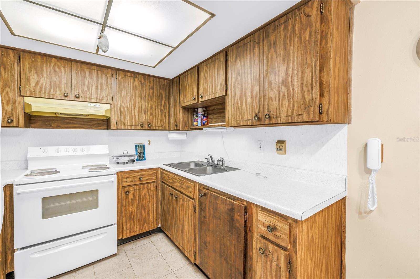 Image 11 of 46 For 2740 Highlands Boulevard B