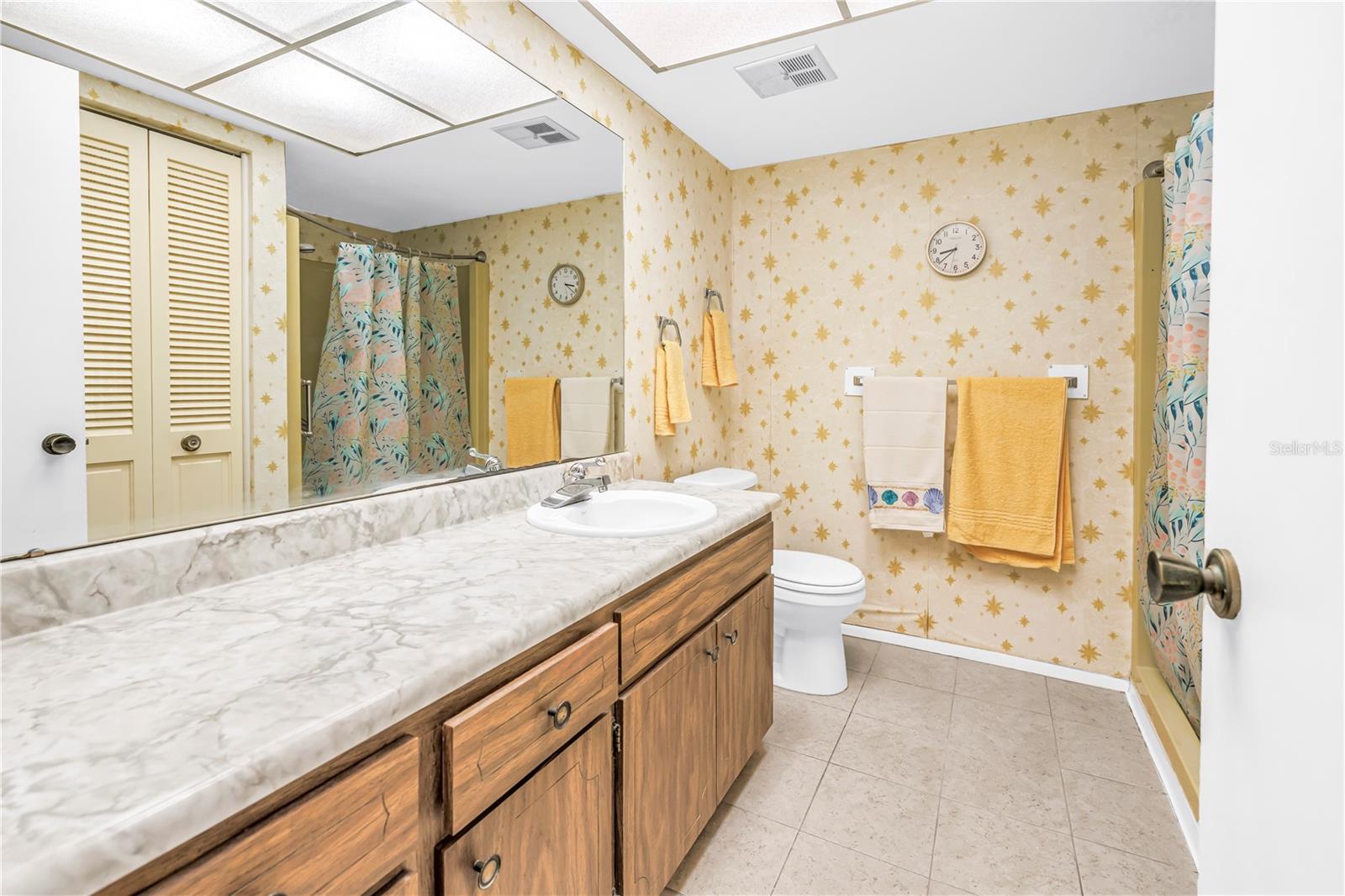 Image 21 of 46 For 2740 Highlands Boulevard B