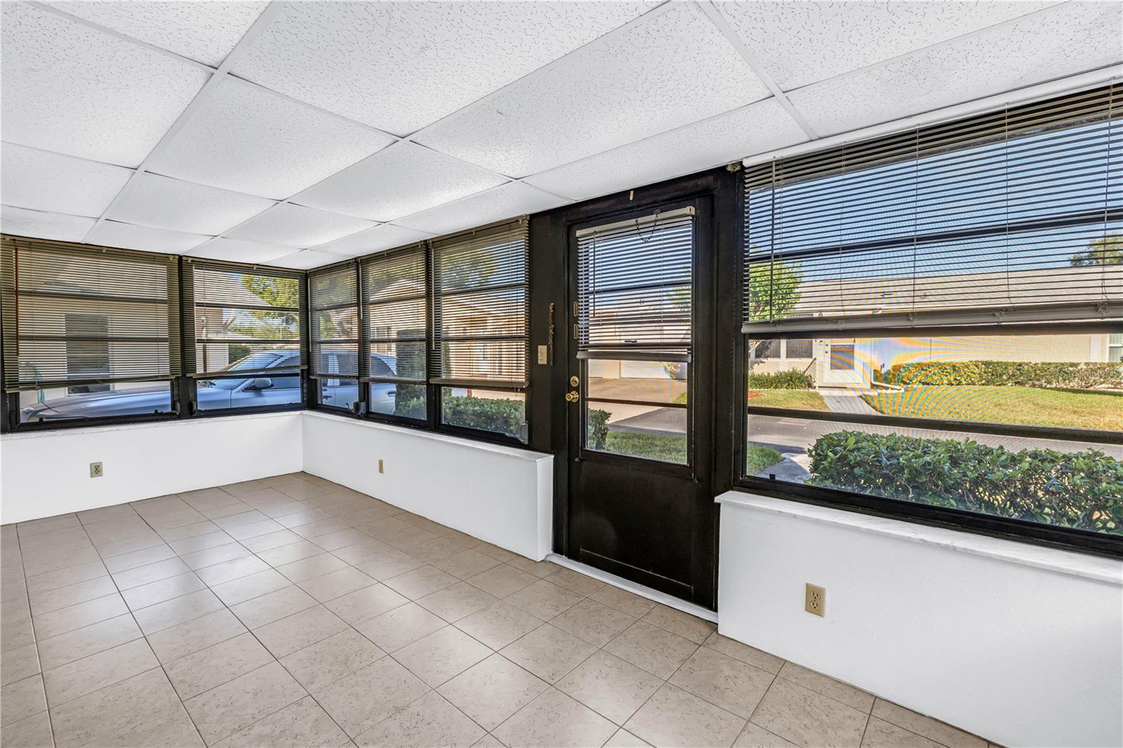 Image 24 of 46 For 2740 Highlands Boulevard B