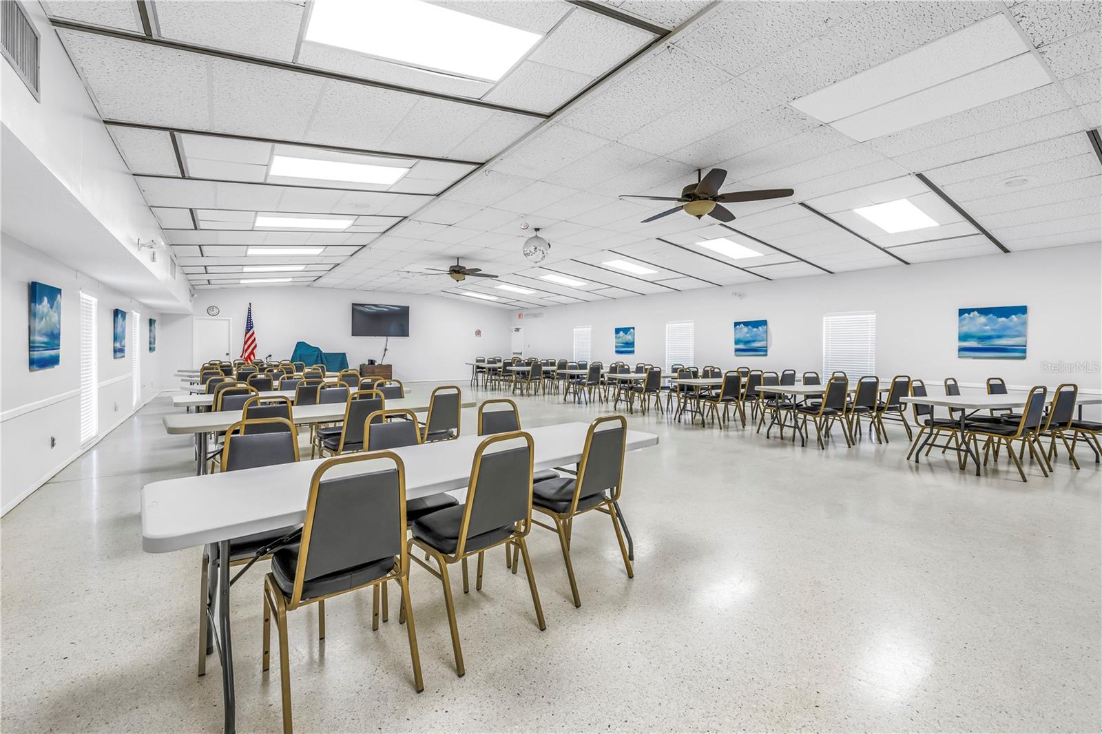 Image 36 of 46 For 2740 Highlands Boulevard B