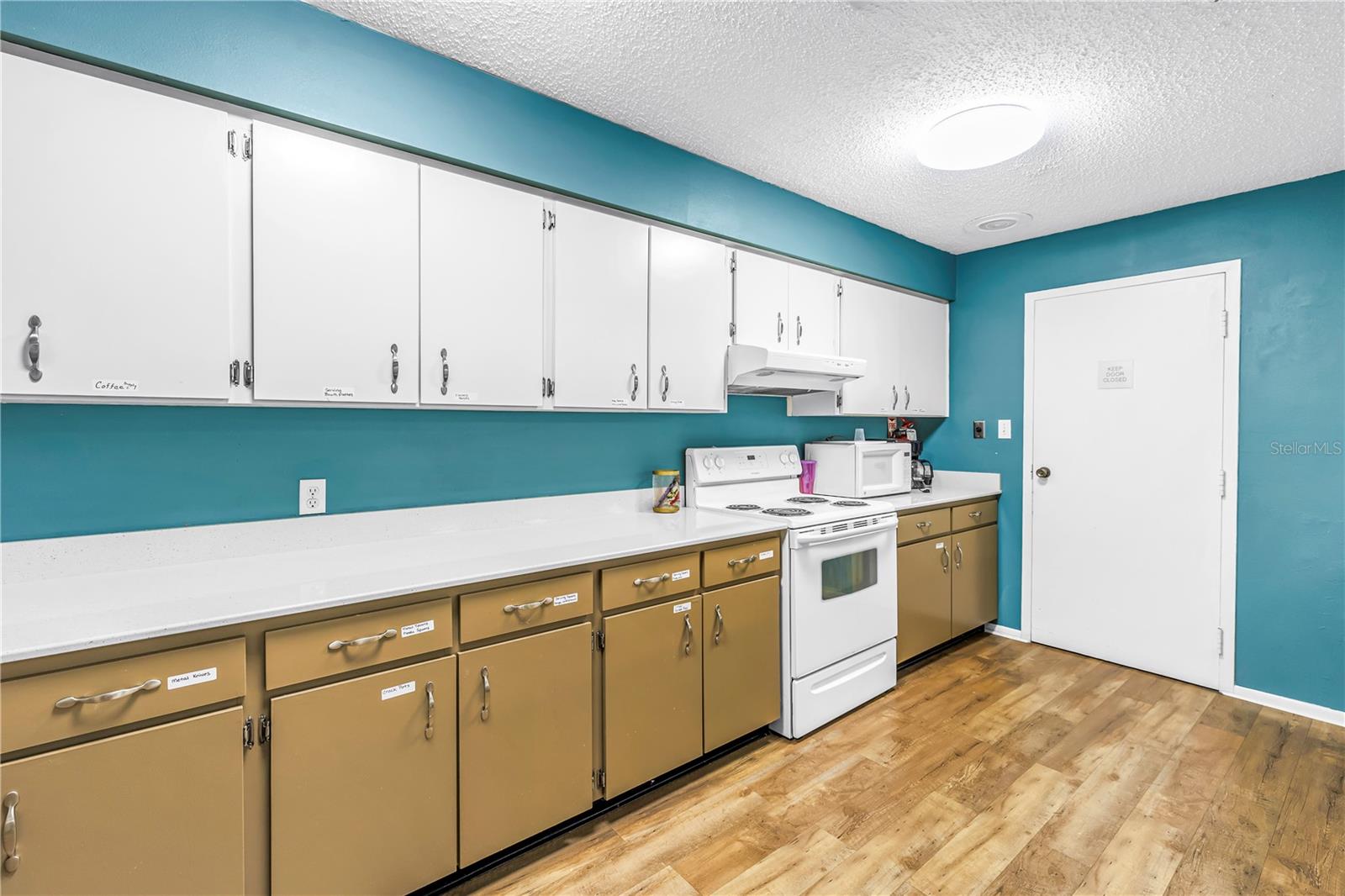 Image 44 of 46 For 2740 Highlands Boulevard B