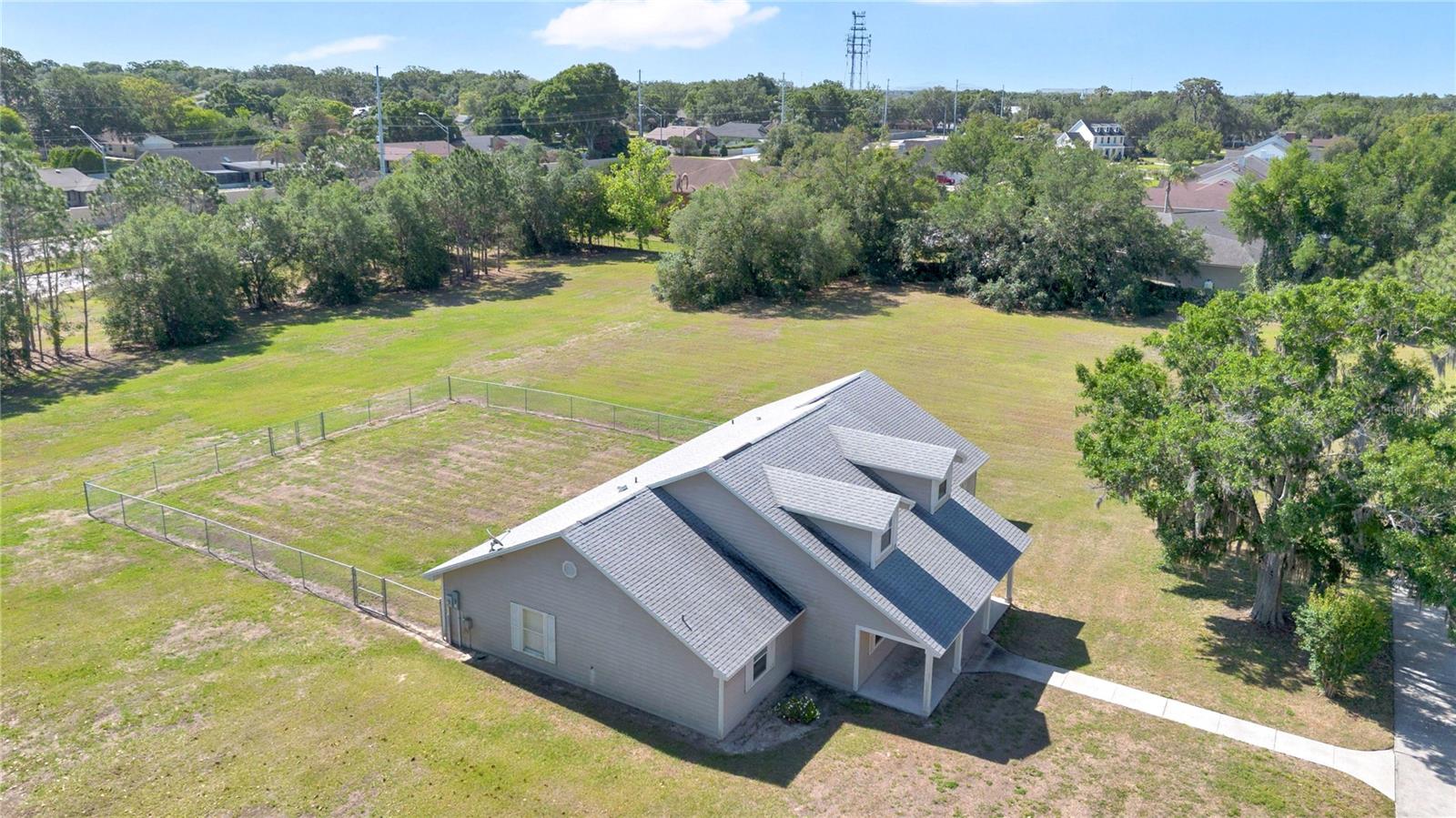 Image 79 of 86 For 2105 Clubhouse Road