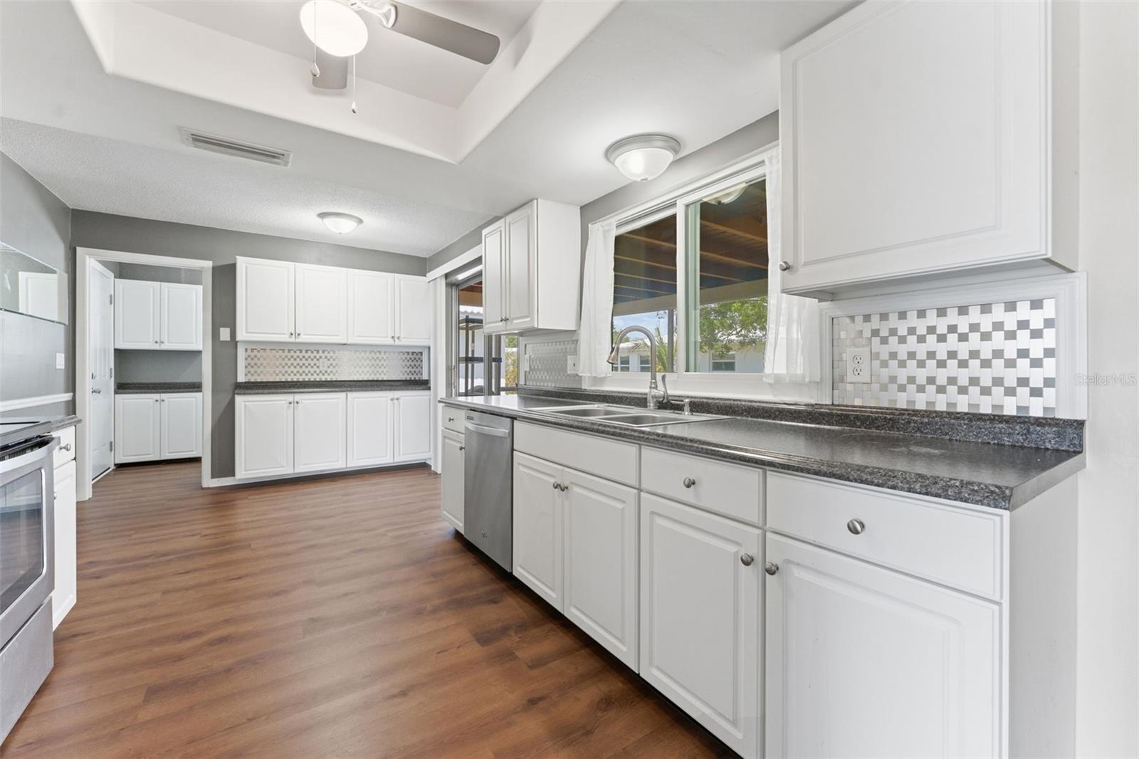 Image 13 of 43 For 4517 101st Avenue N 2