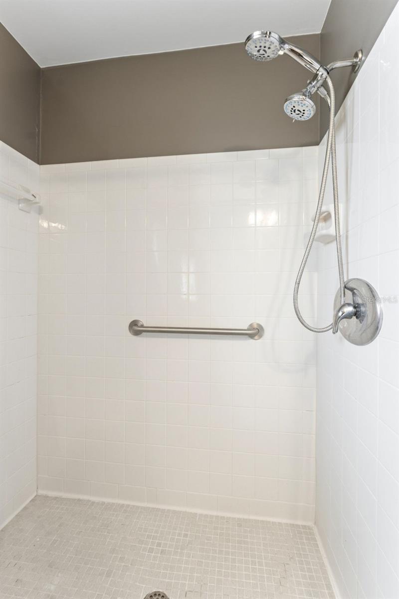 Image 22 of 43 For 4517 101st Avenue N 2