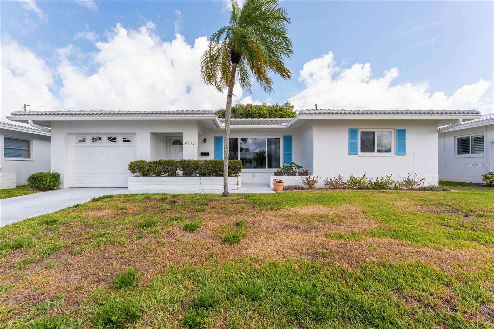 Image 4 of 43 For 4517 101st Avenue N 2
