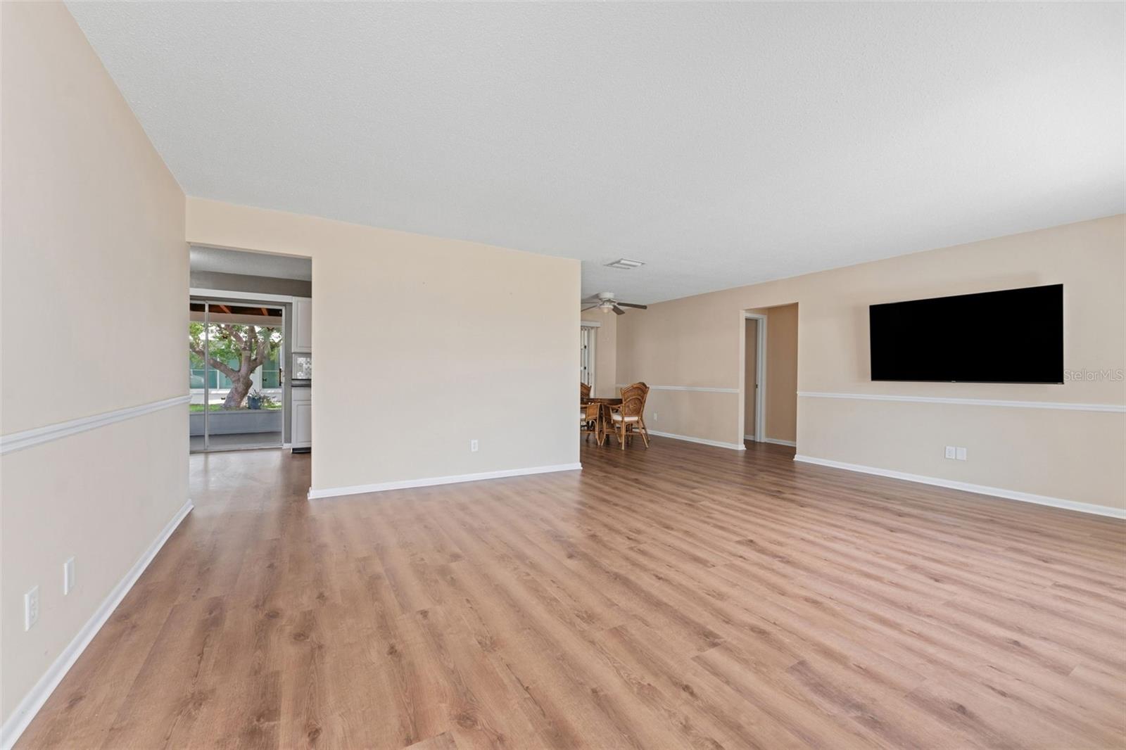 Image 7 of 43 For 4517 101st Avenue N 2
