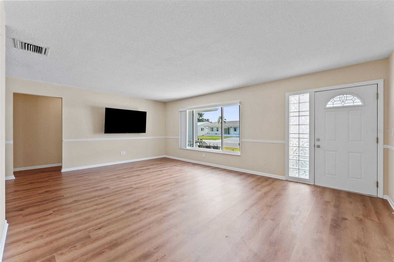 Image 8 of 43 For 4517 101st Avenue N 2