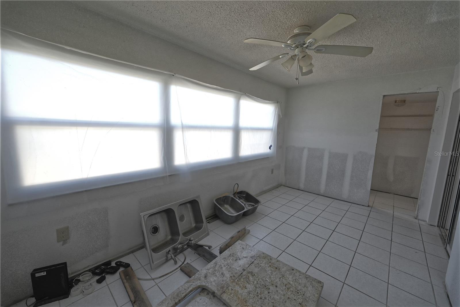Image 19 of 20 For 4600 Marine Parkway 105