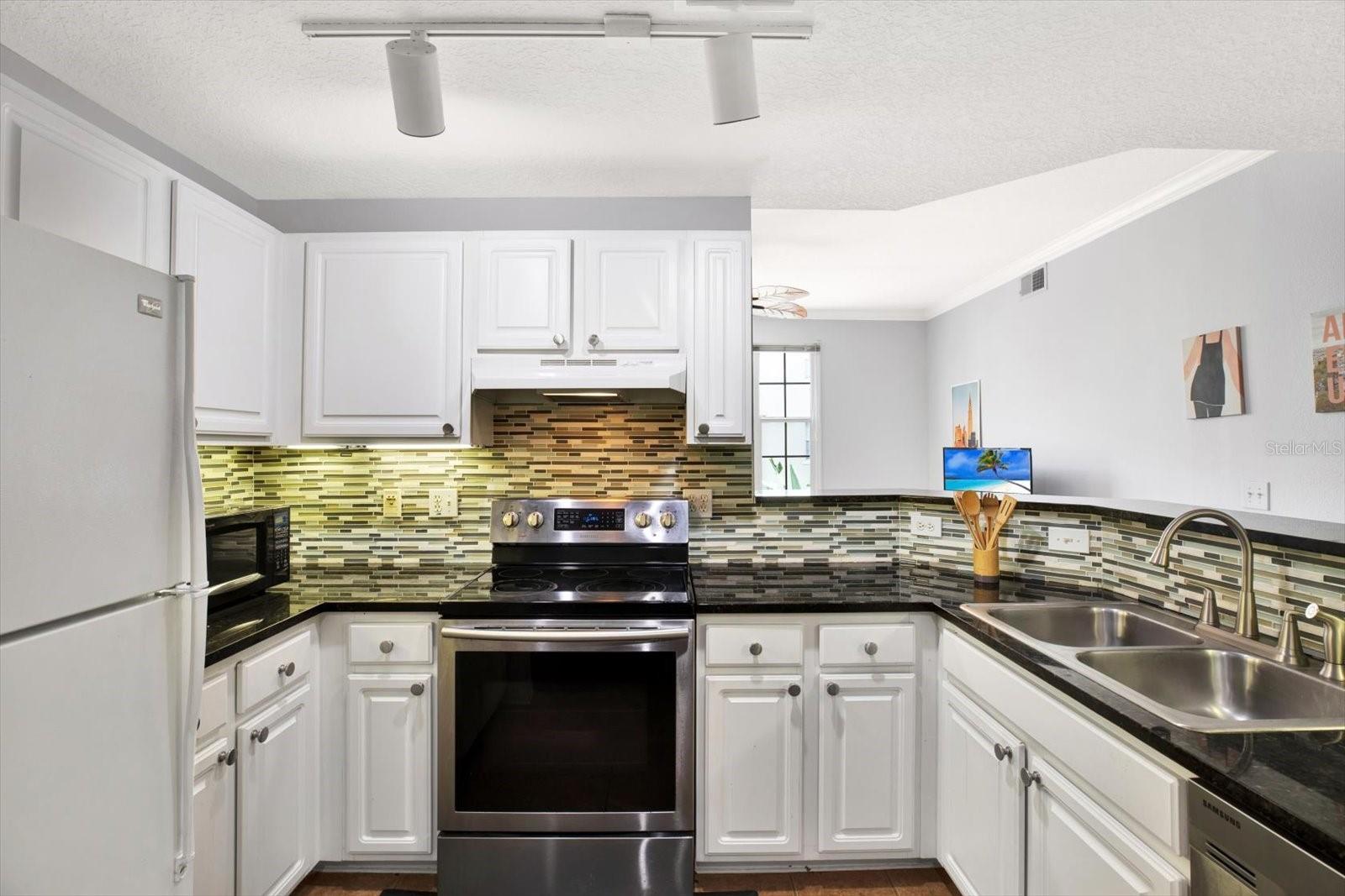 Image 8 of 23 For 501 Knights Run Avenue 2216