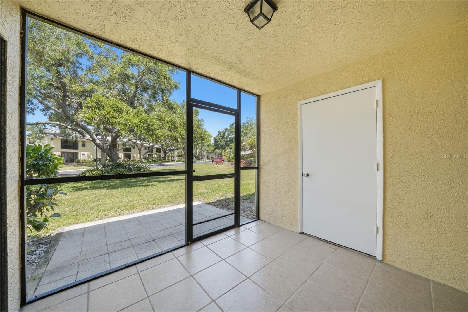 Image 13 of 51 For 3001 58th Avenue S 1005
