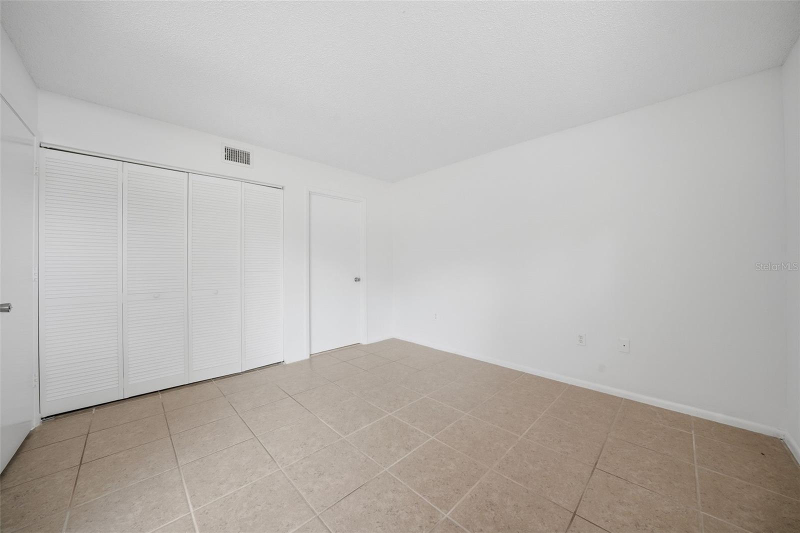 Image 40 of 51 For 3001 58th Avenue S 1005