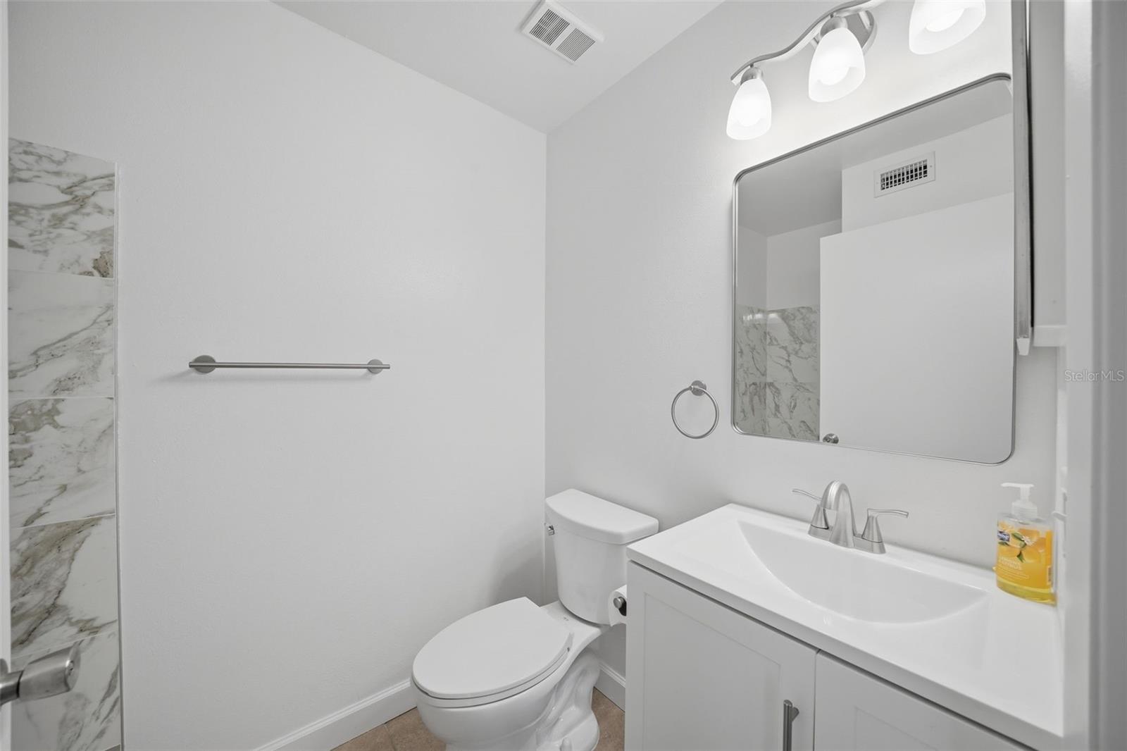 Image 7 of 51 For 3001 58th Avenue S 1005