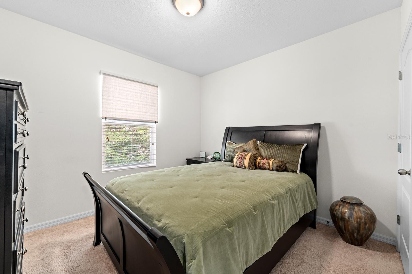 Image 14 of 27 For 824 Ashentree Drive