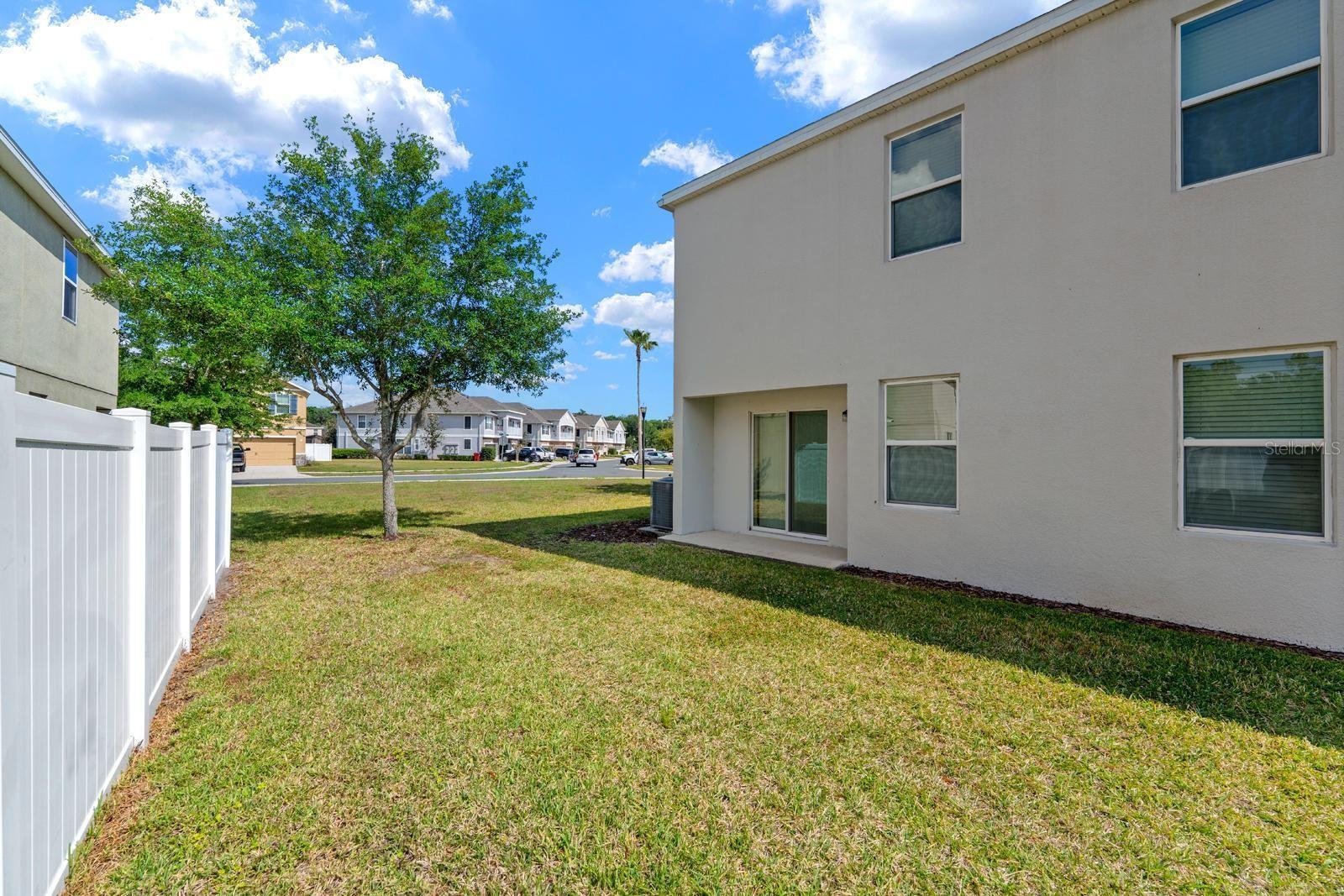 Image 23 of 27 For 824 Ashentree Drive