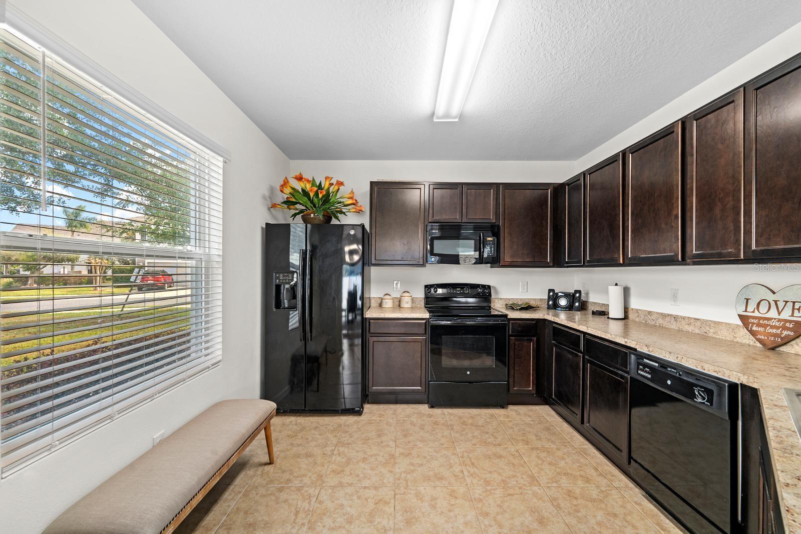 Image 3 of 27 For 824 Ashentree Drive