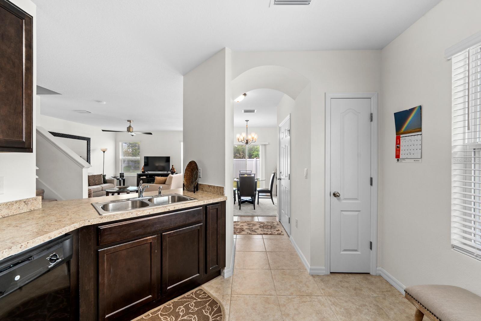 Image 4 of 27 For 824 Ashentree Drive