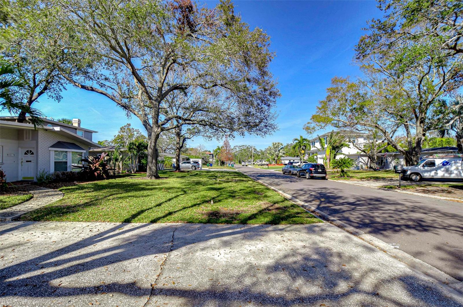Image 2 of 13 For 3621 Belcher Drive