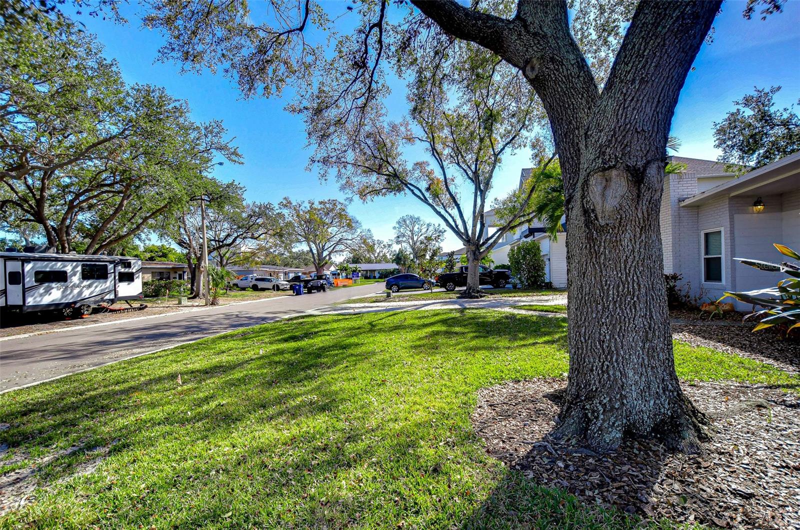 Image 5 of 13 For 3621 Belcher Drive