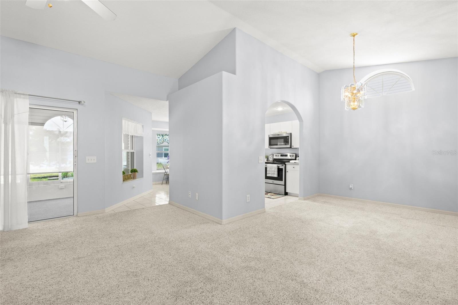 Image 10 of 54 For 551 Salmon Court