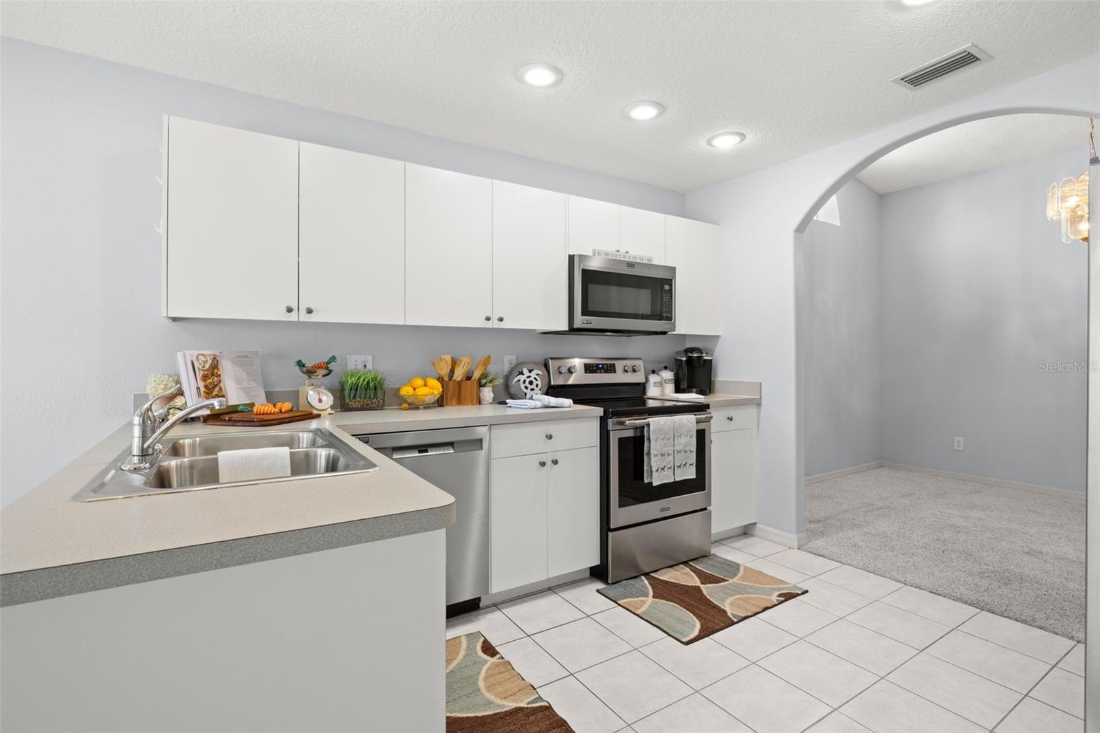 Image 18 of 54 For 551 Salmon Court