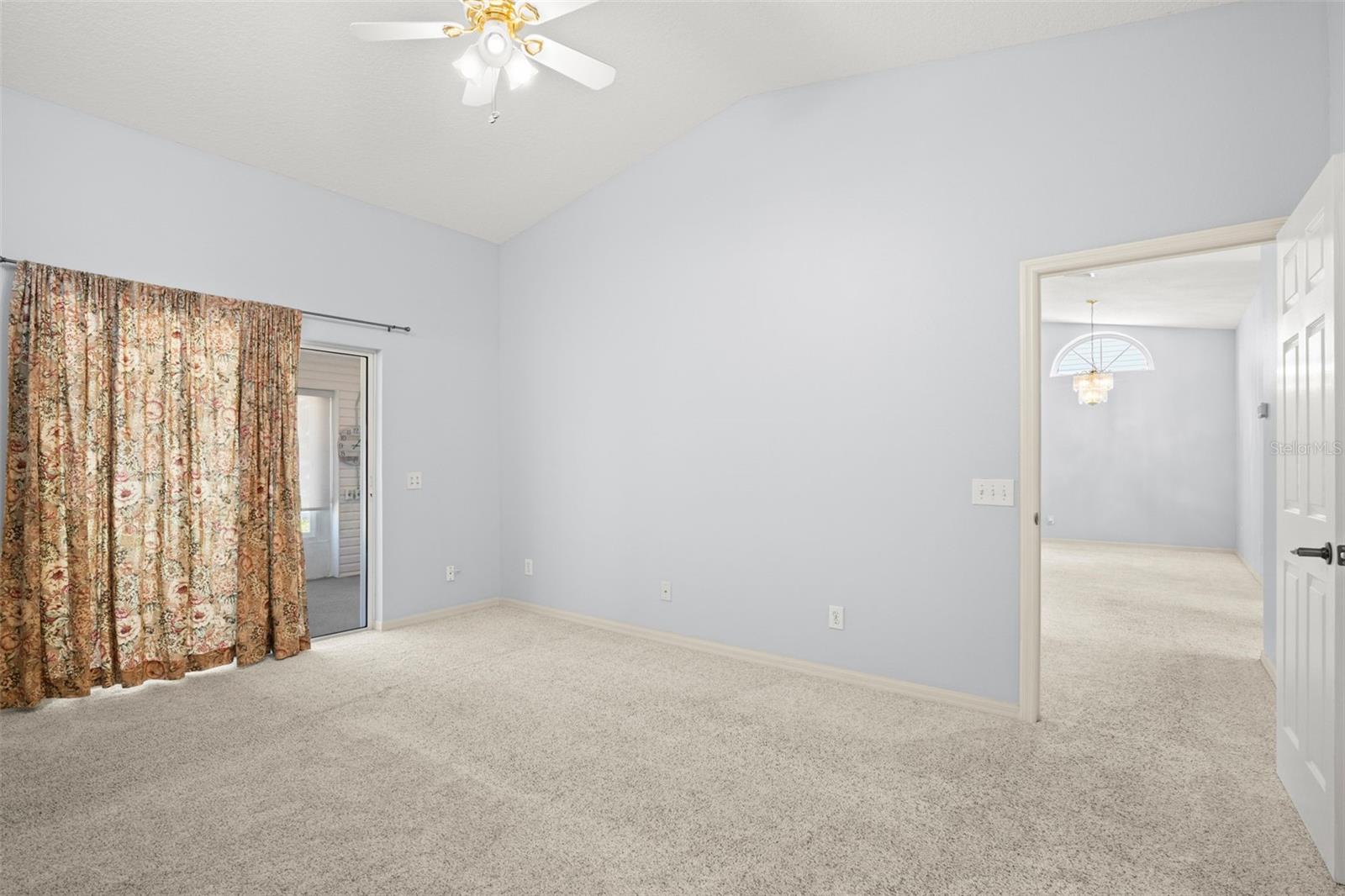 Image 6 of 54 For 551 Salmon Court