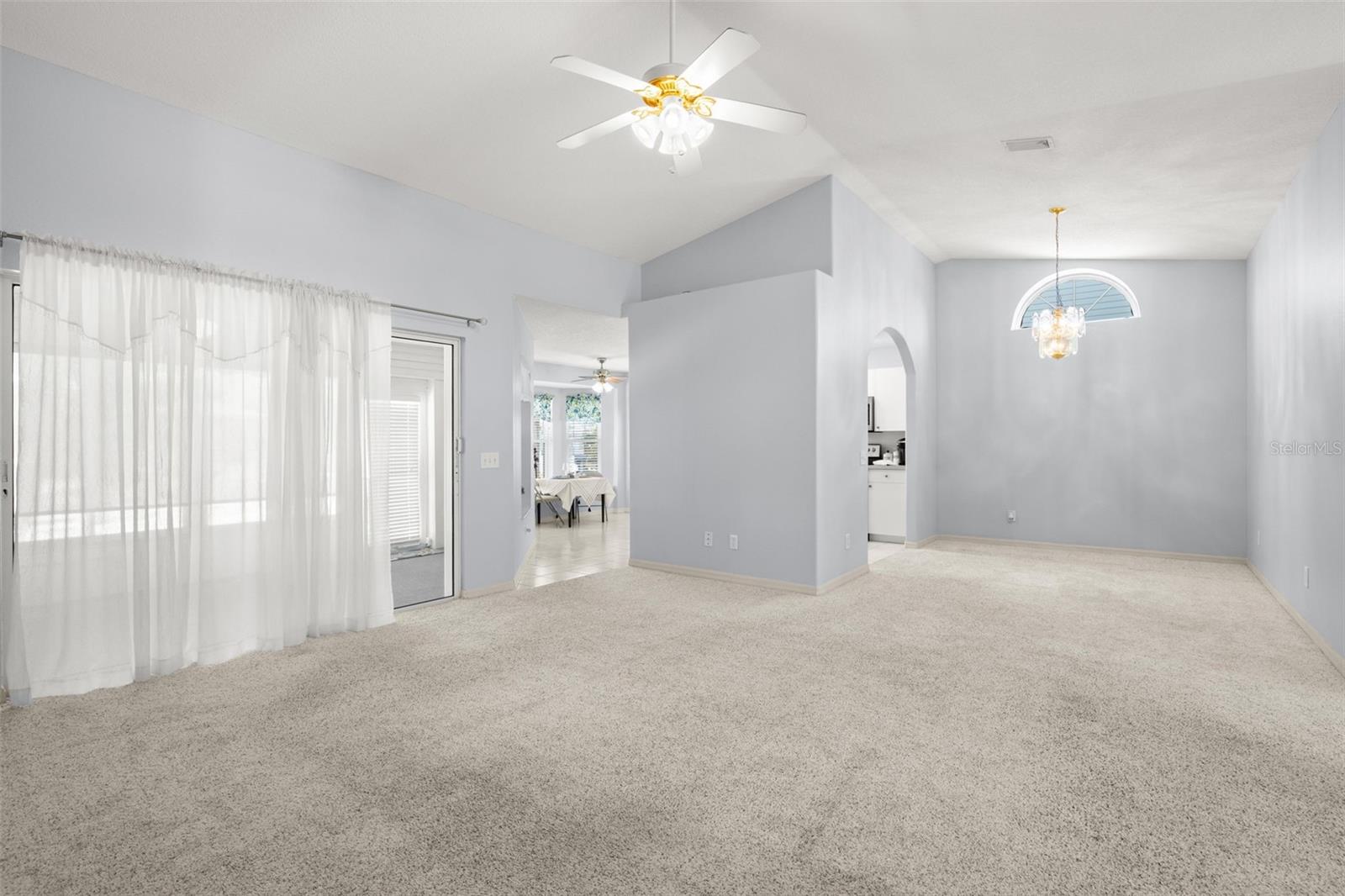 Image 9 of 54 For 551 Salmon Court