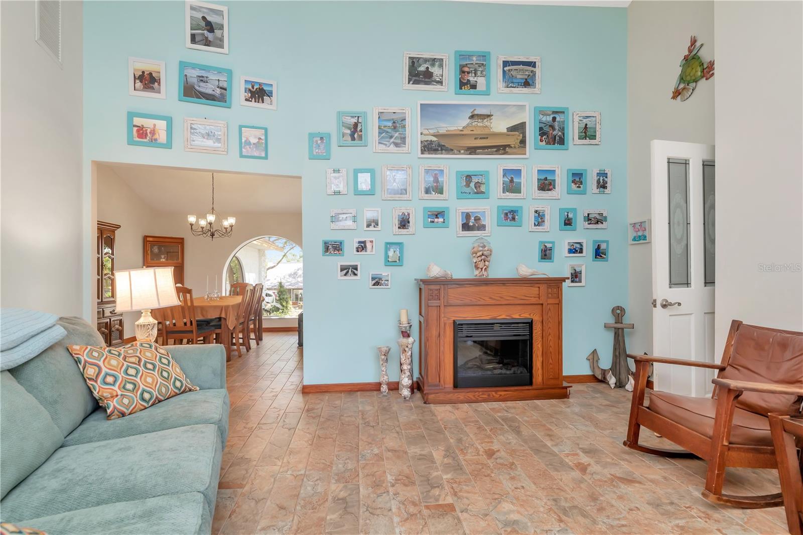 Image 12 of 51 For 2820 Valencia Lane W