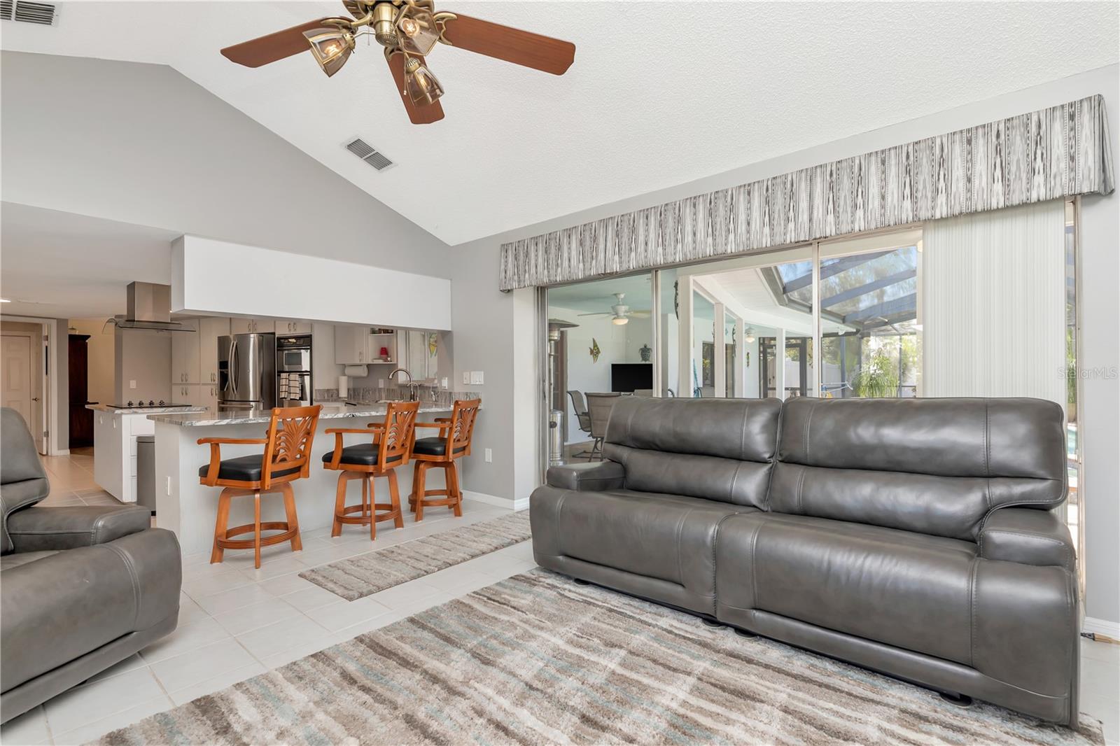 Image 31 of 51 For 2820 Valencia Lane W