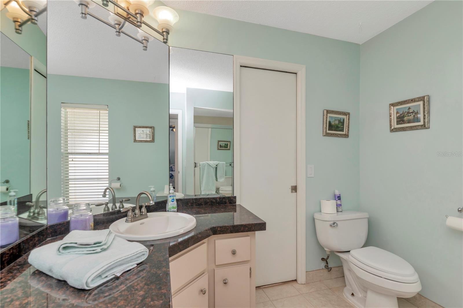 Image 36 of 51 For 2820 Valencia Lane W