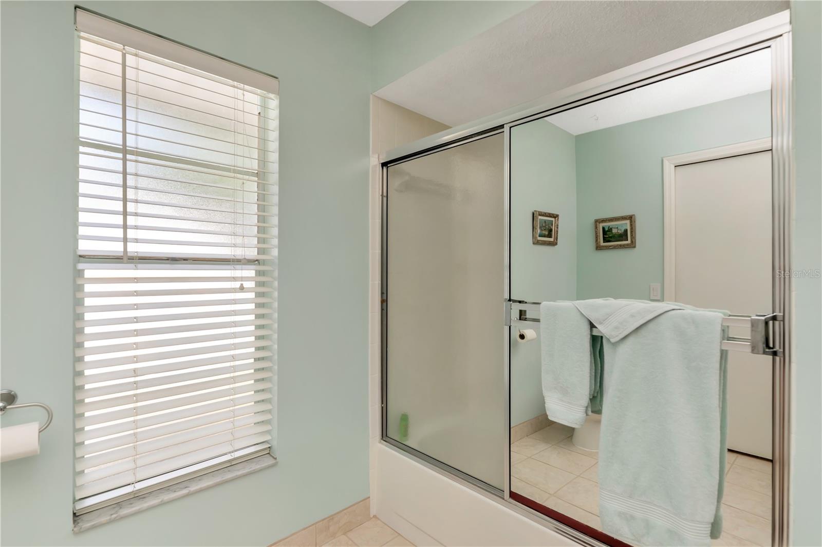 Image 37 of 51 For 2820 Valencia Lane W