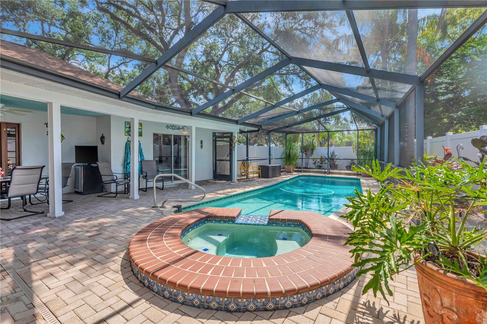 Image 39 of 51 For 2820 Valencia Lane W