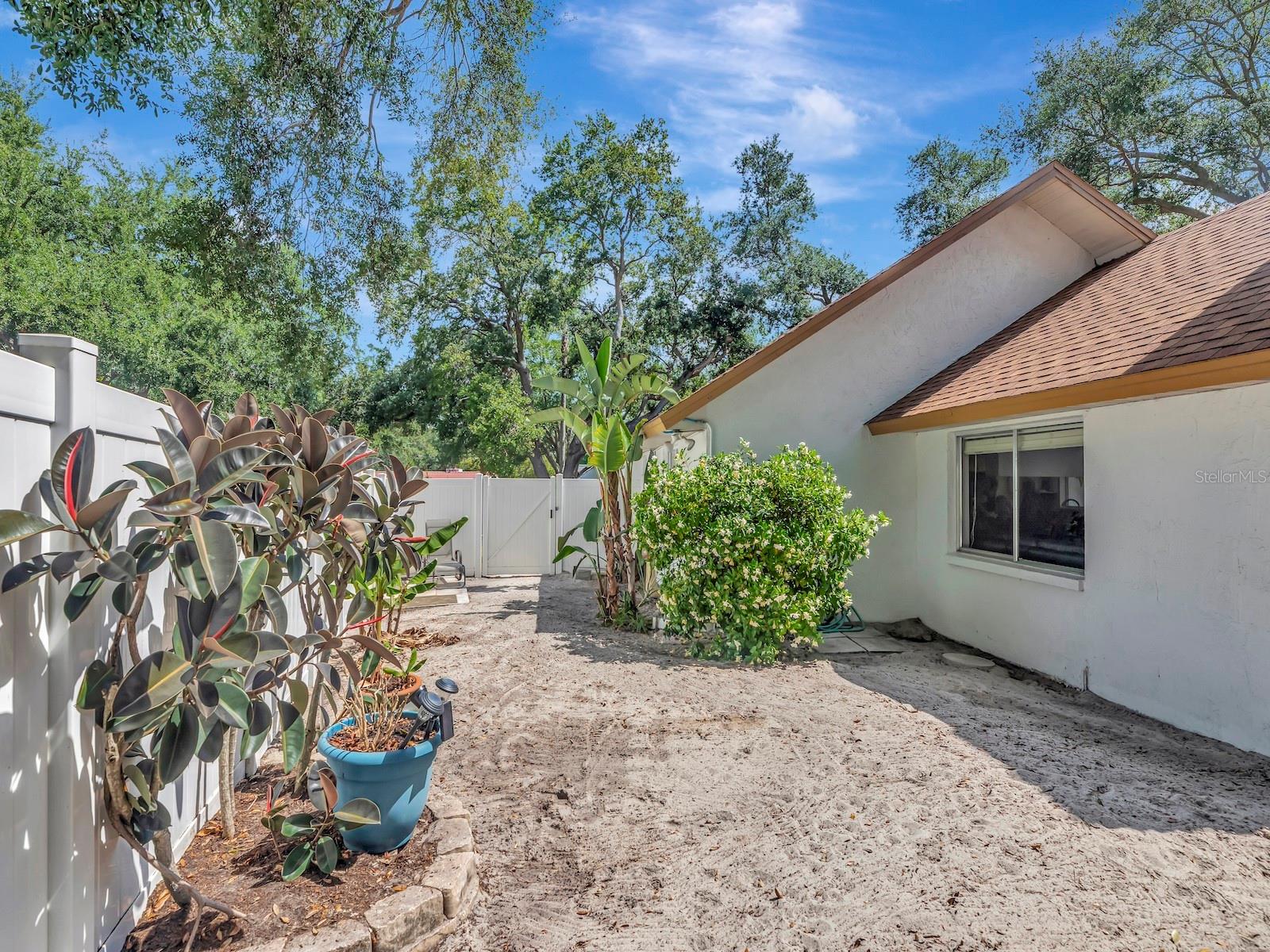 Image 45 of 51 For 2820 Valencia Lane W