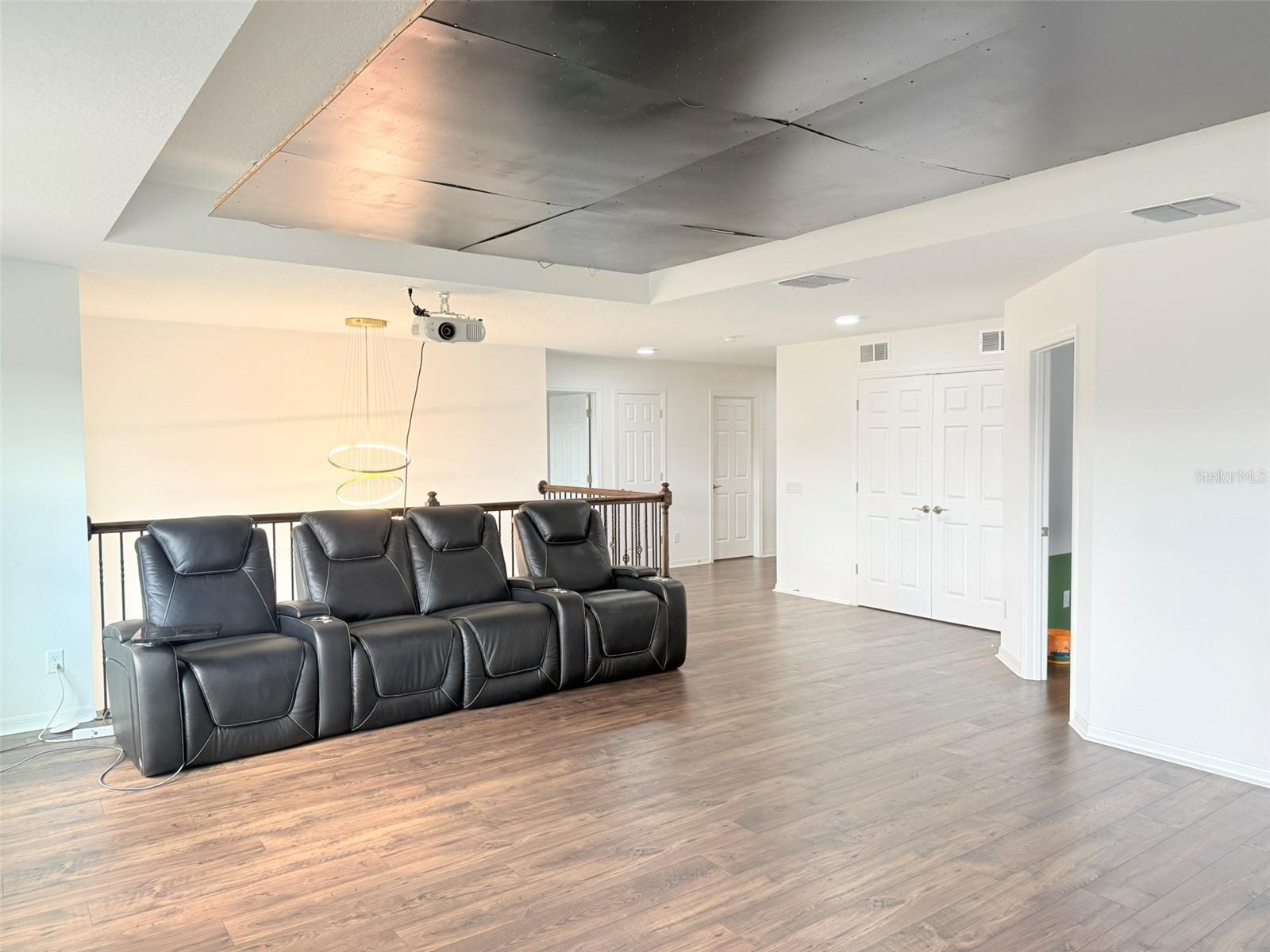 Image 61 of 100 For 11131 Sundrift Drive