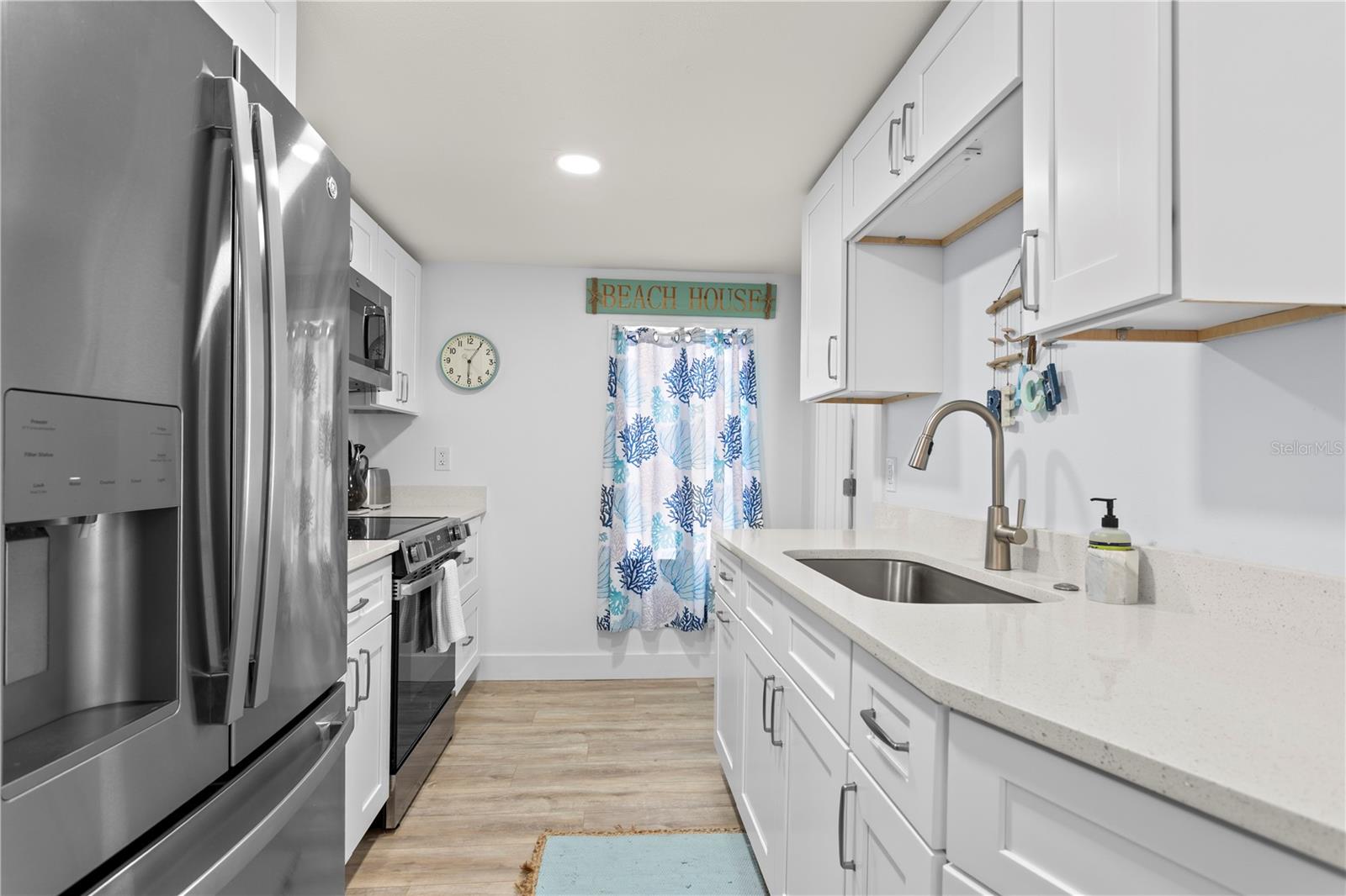 Image 13 of 41 For 13095 Gulf Lane