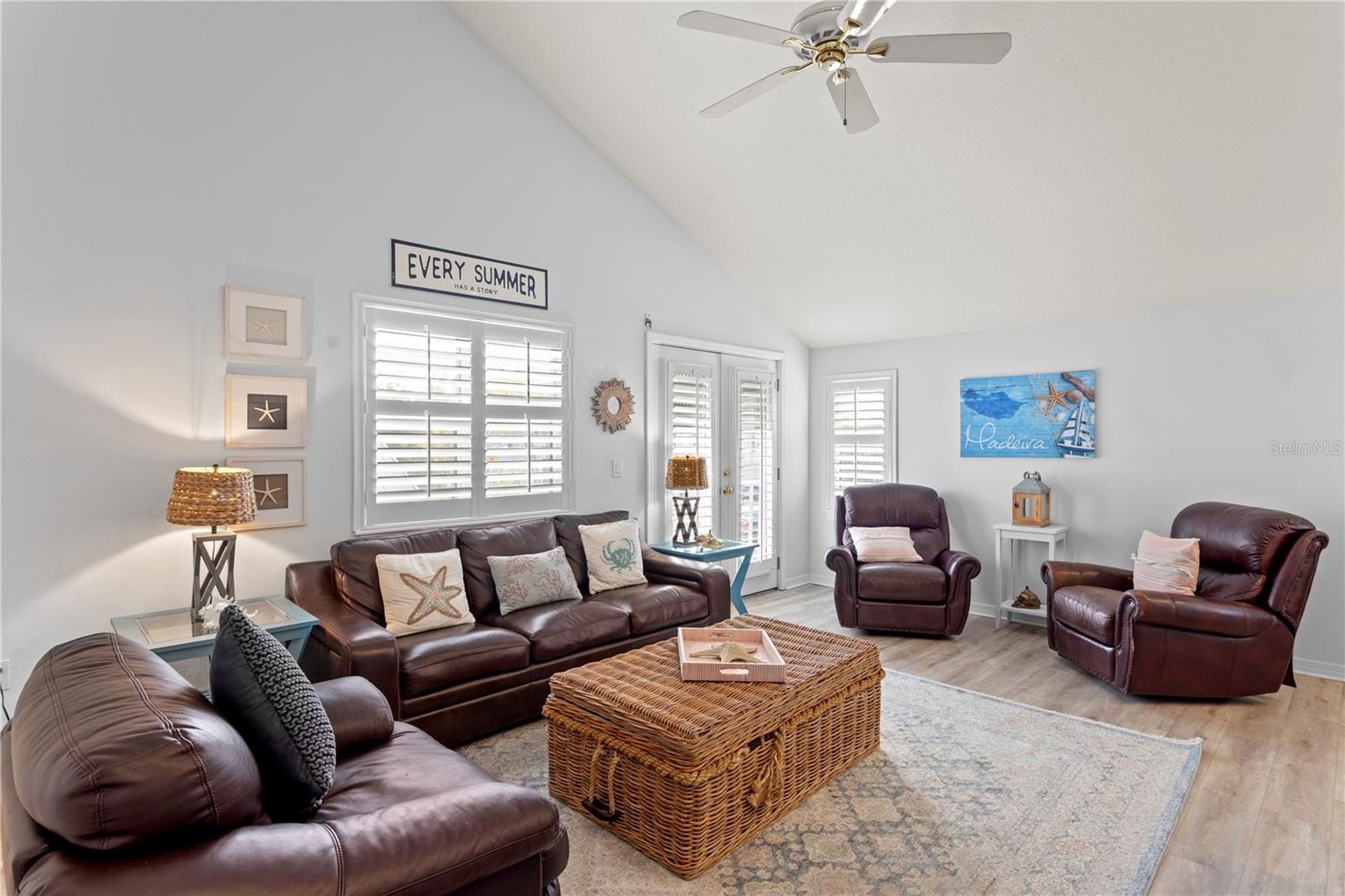 Image 20 of 41 For 13095 Gulf Lane