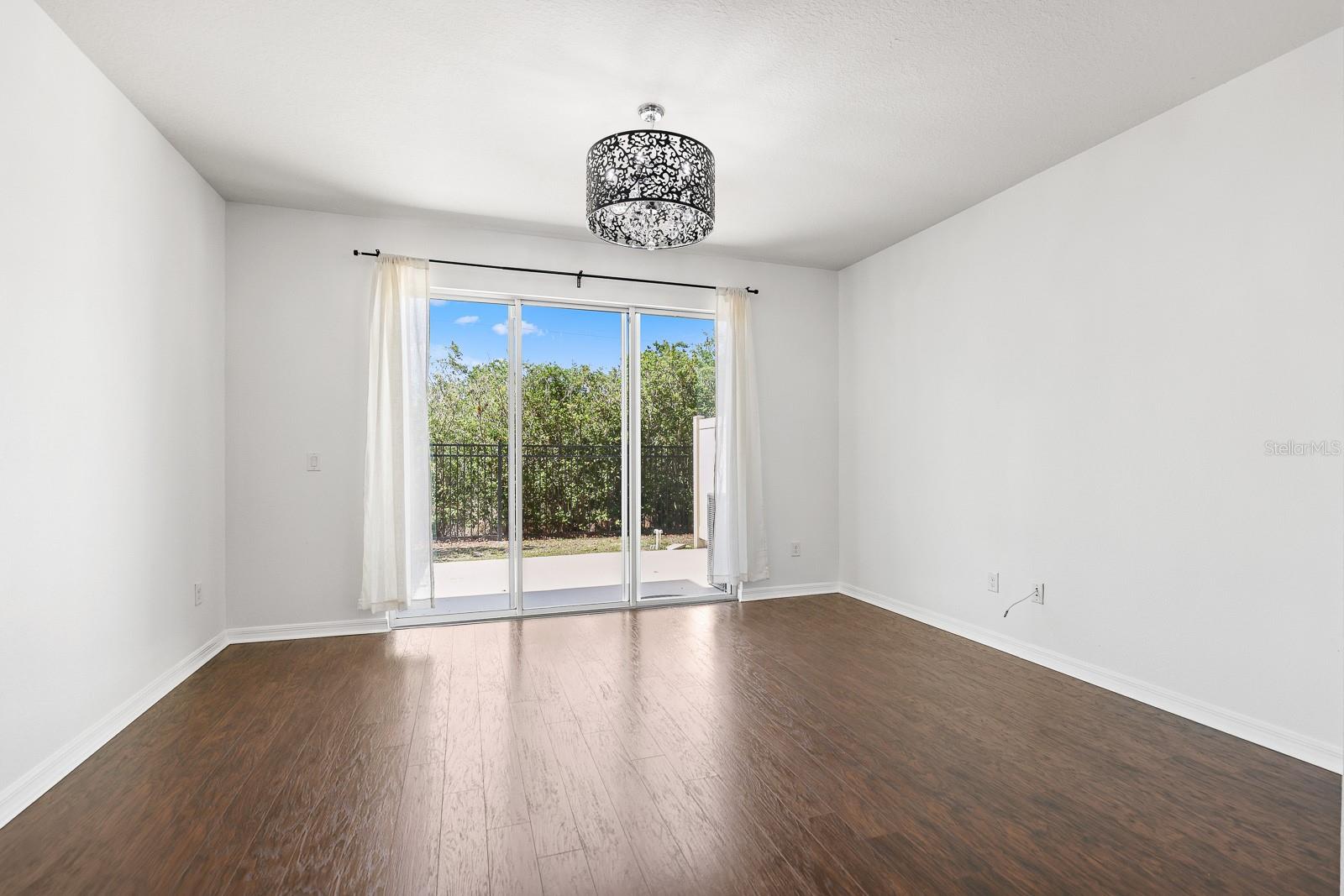 Image 12 of 22 For 9211 Hillcroft Drive