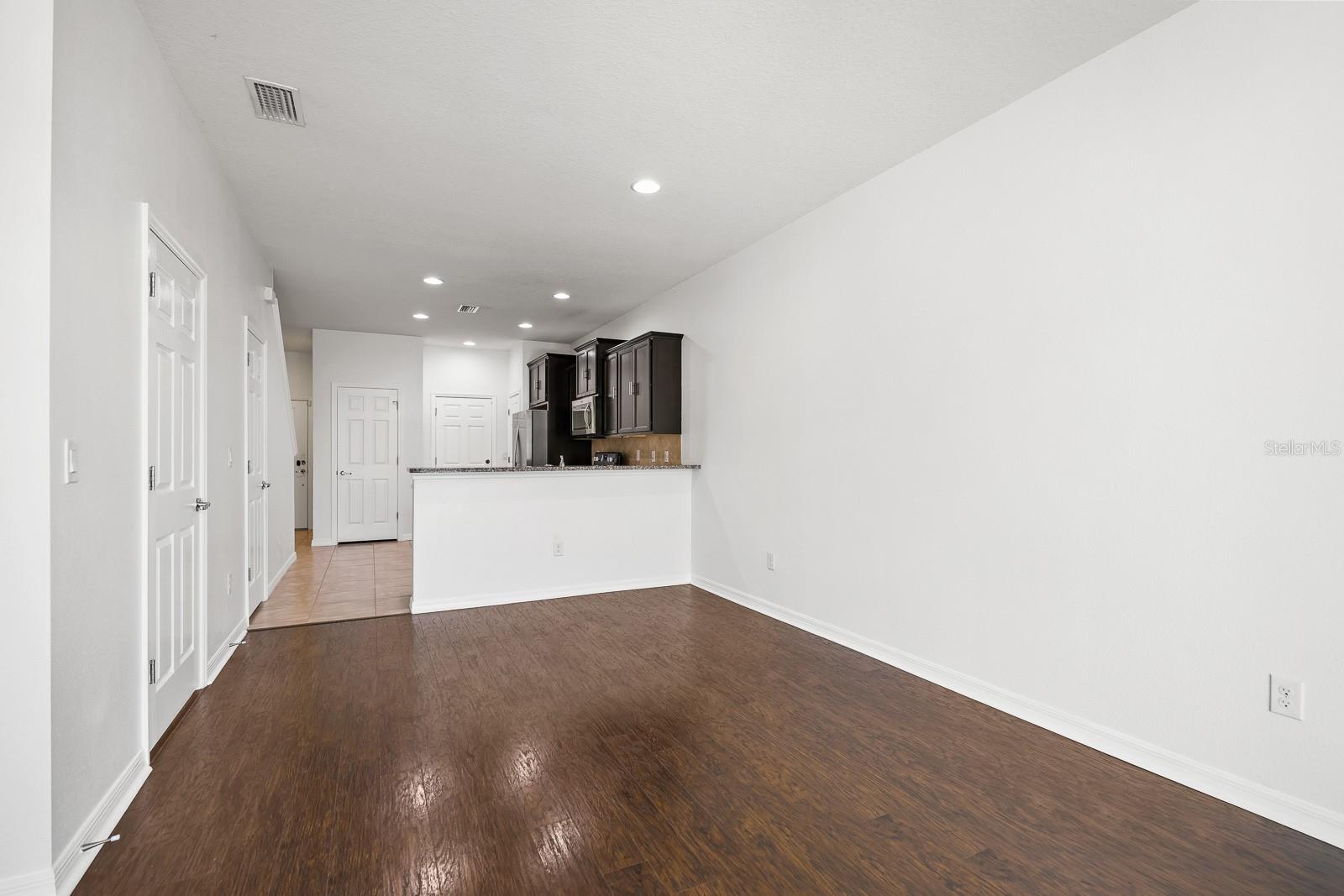 Image 13 of 22 For 9211 Hillcroft Drive