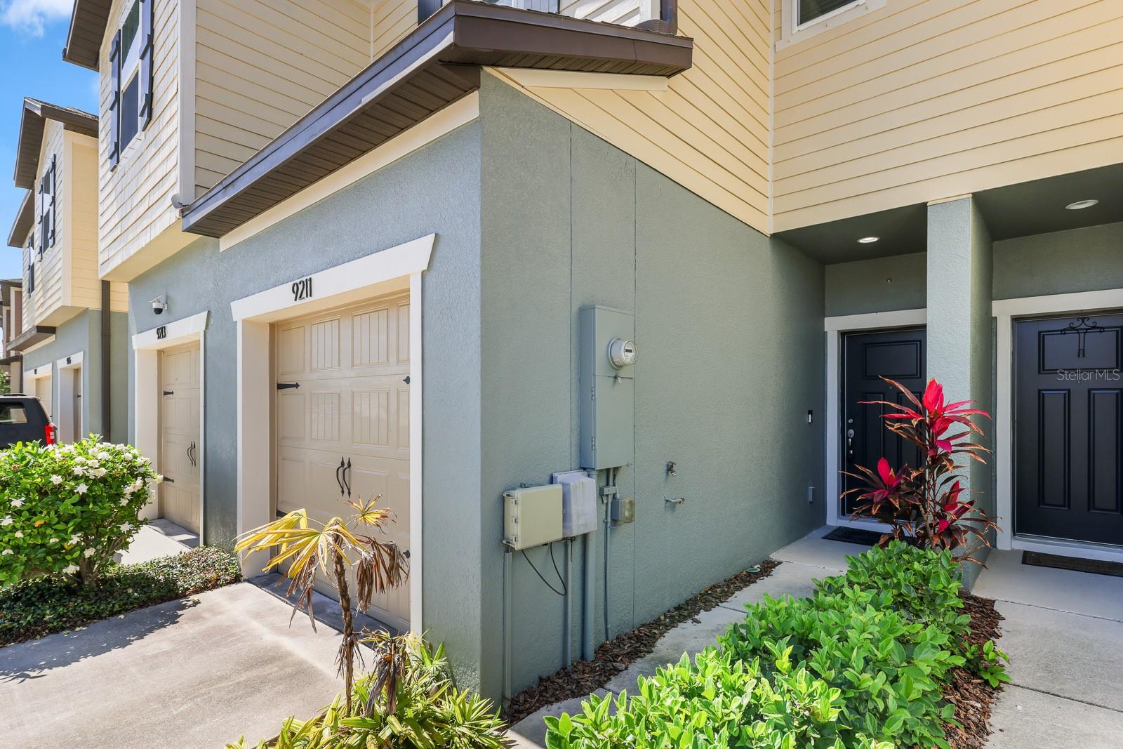 Image 4 of 22 For 9211 Hillcroft Drive