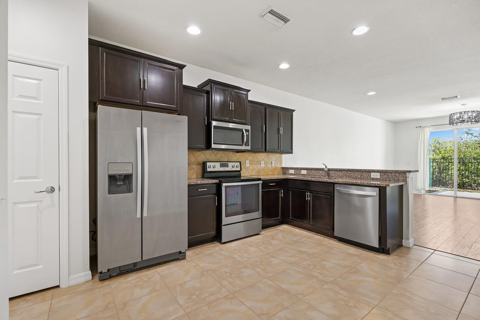 Image 6 of 22 For 9211 Hillcroft Drive