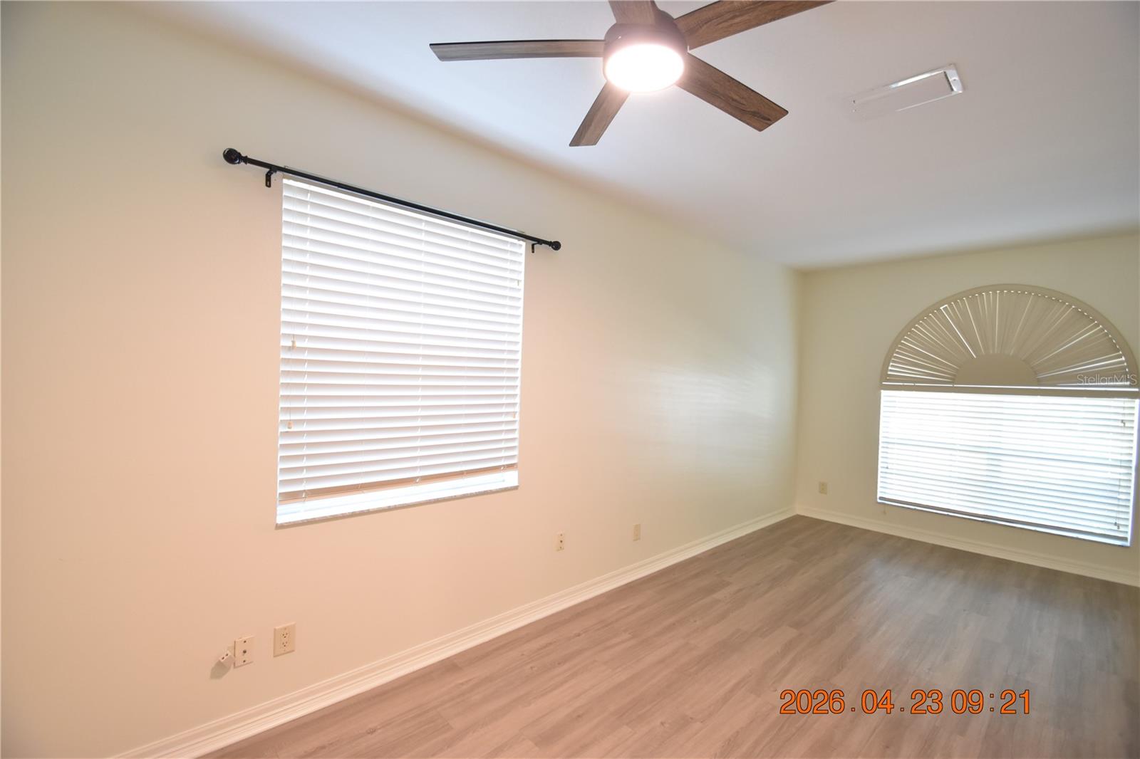 Image 10 of 55 For 30633 Totteridge Place