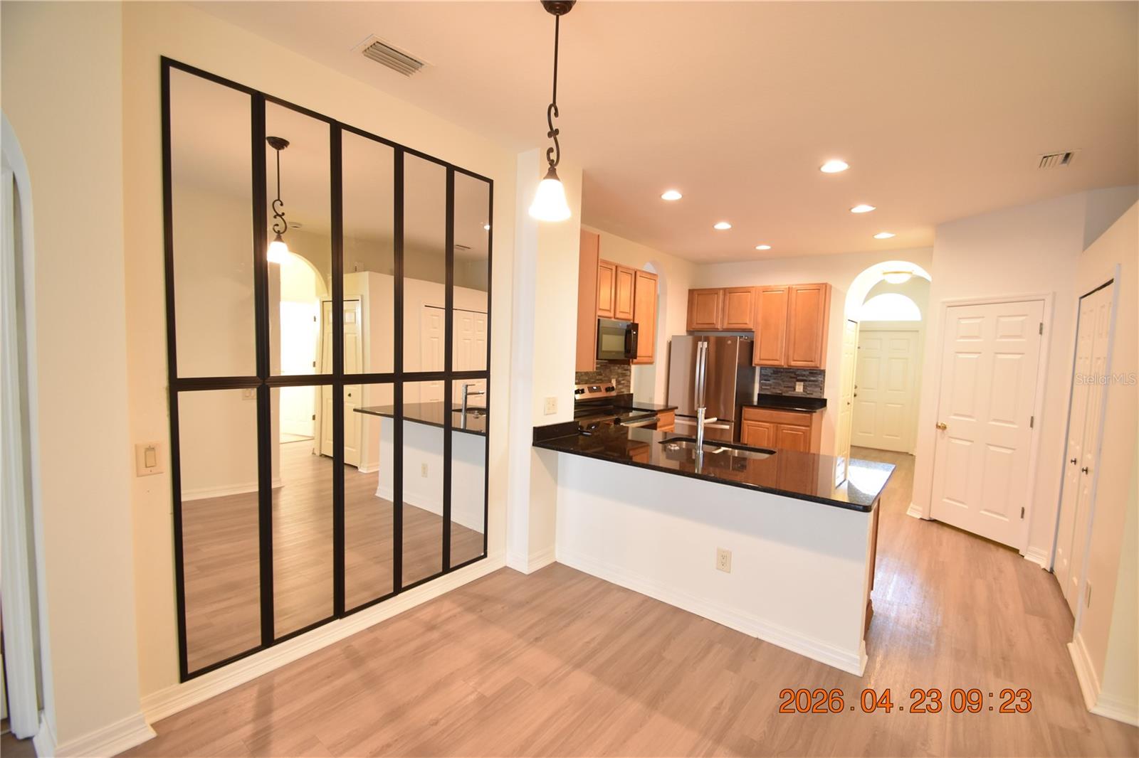 Image 15 of 55 For 30633 Totteridge Place